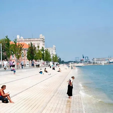 아파트 Arsenal 108, Design - New Light Downtown Chiado And River *