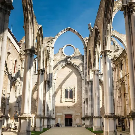 Arsenal 108, Design - New Light Downtown Chiado And River