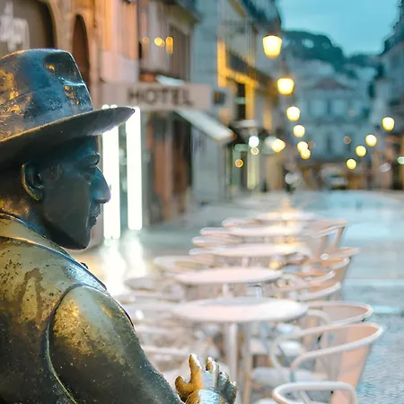 Arsenal 108, Design - New Light Downtown Chiado And River Daire