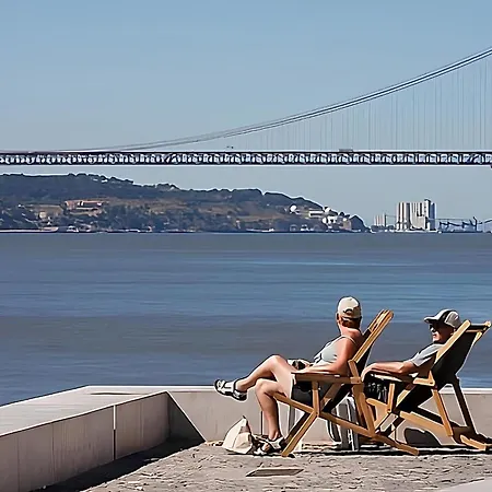 Daire Arsenal 108, Design - New Light Downtown Chiado And River Lisboa