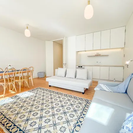 Arsenal 108, Design - New Light Downtown Chiado And River Apartment *