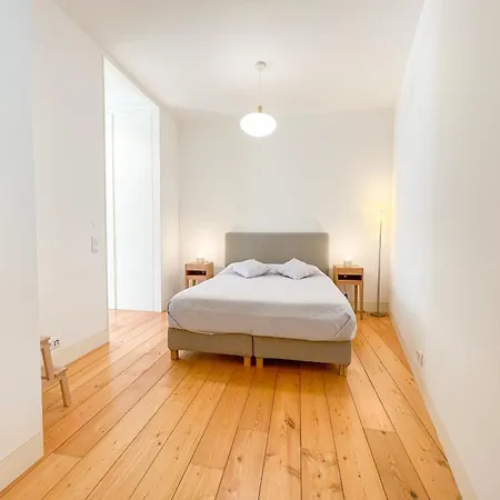 Arsenal 108, Design - New Light Downtown Chiado And River *