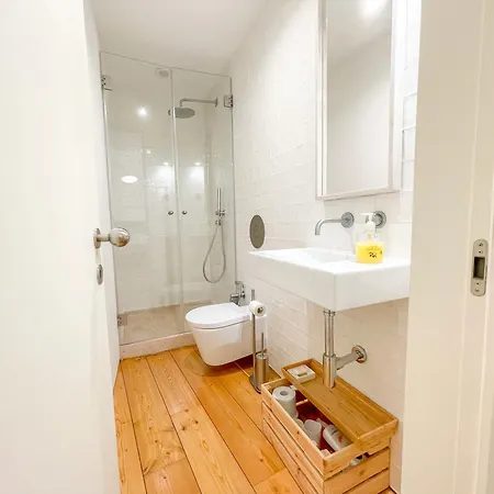 Apartment Arsenal 108, Design - New Light Downtown Chiado And River Lisbon