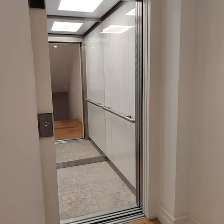 Arsenal 108, Design - New Light Downtown Chiado And River Apartment *